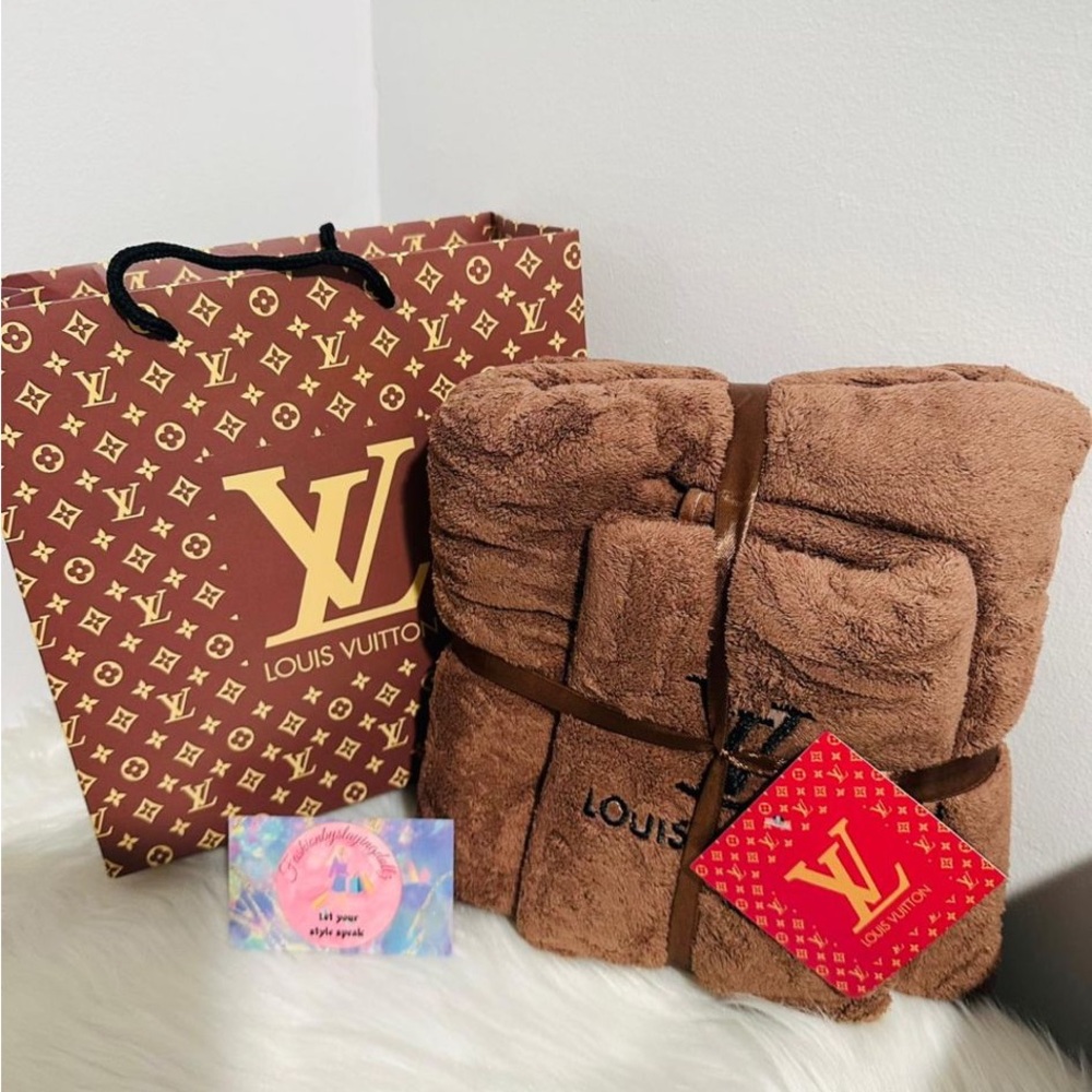 Luxurious inspired fashion Accessories